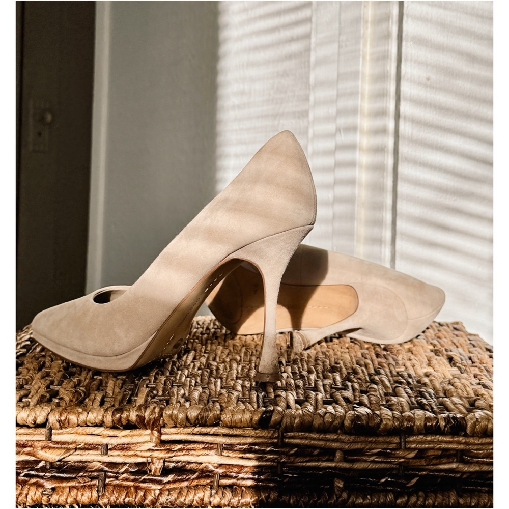 Nude Heels - image 3